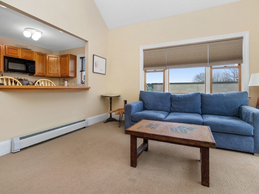 112 Harvard St #2 - Photo 4 of 10