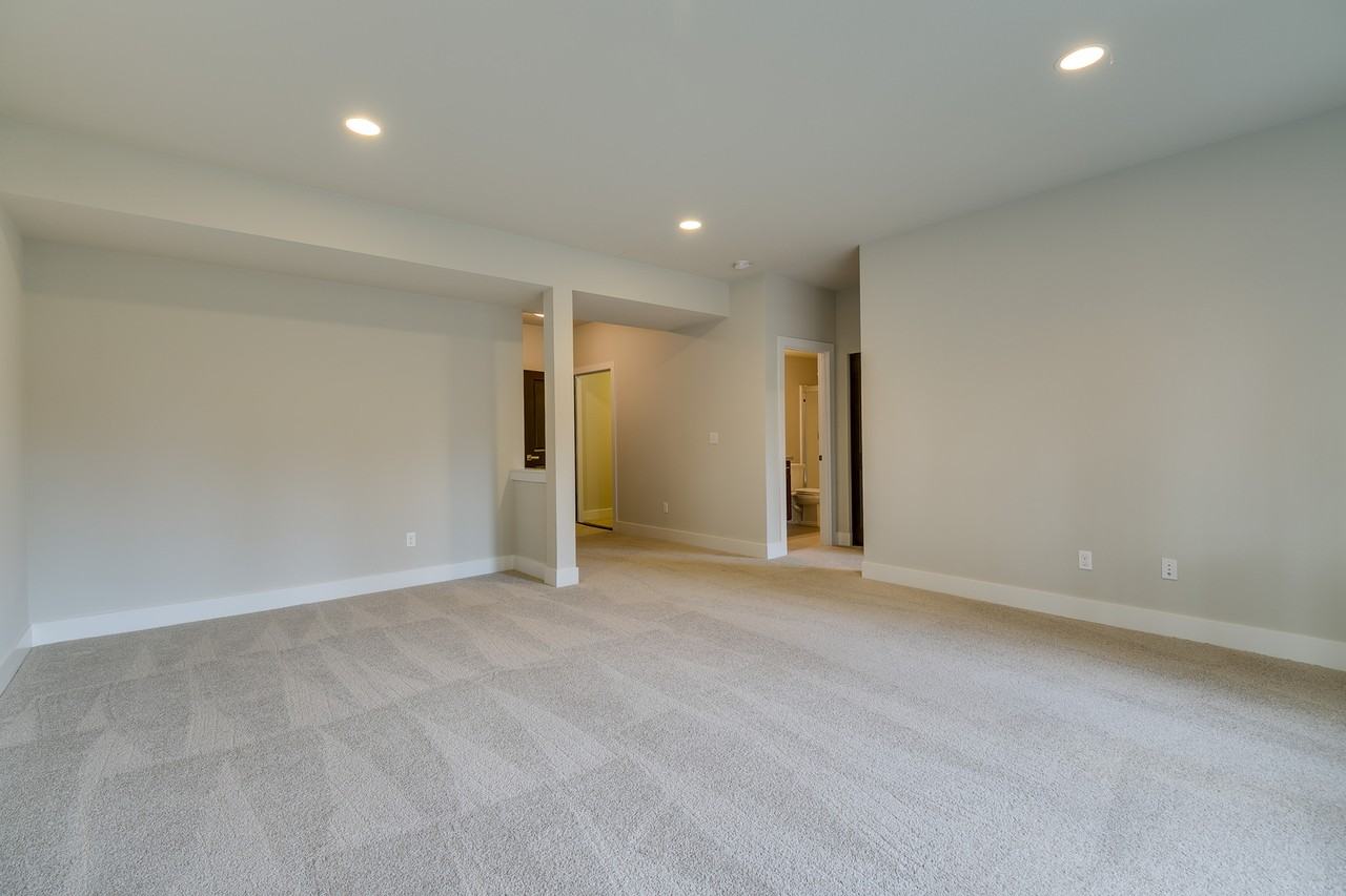 20621 3rd Ave Se - Photo 6 of 31