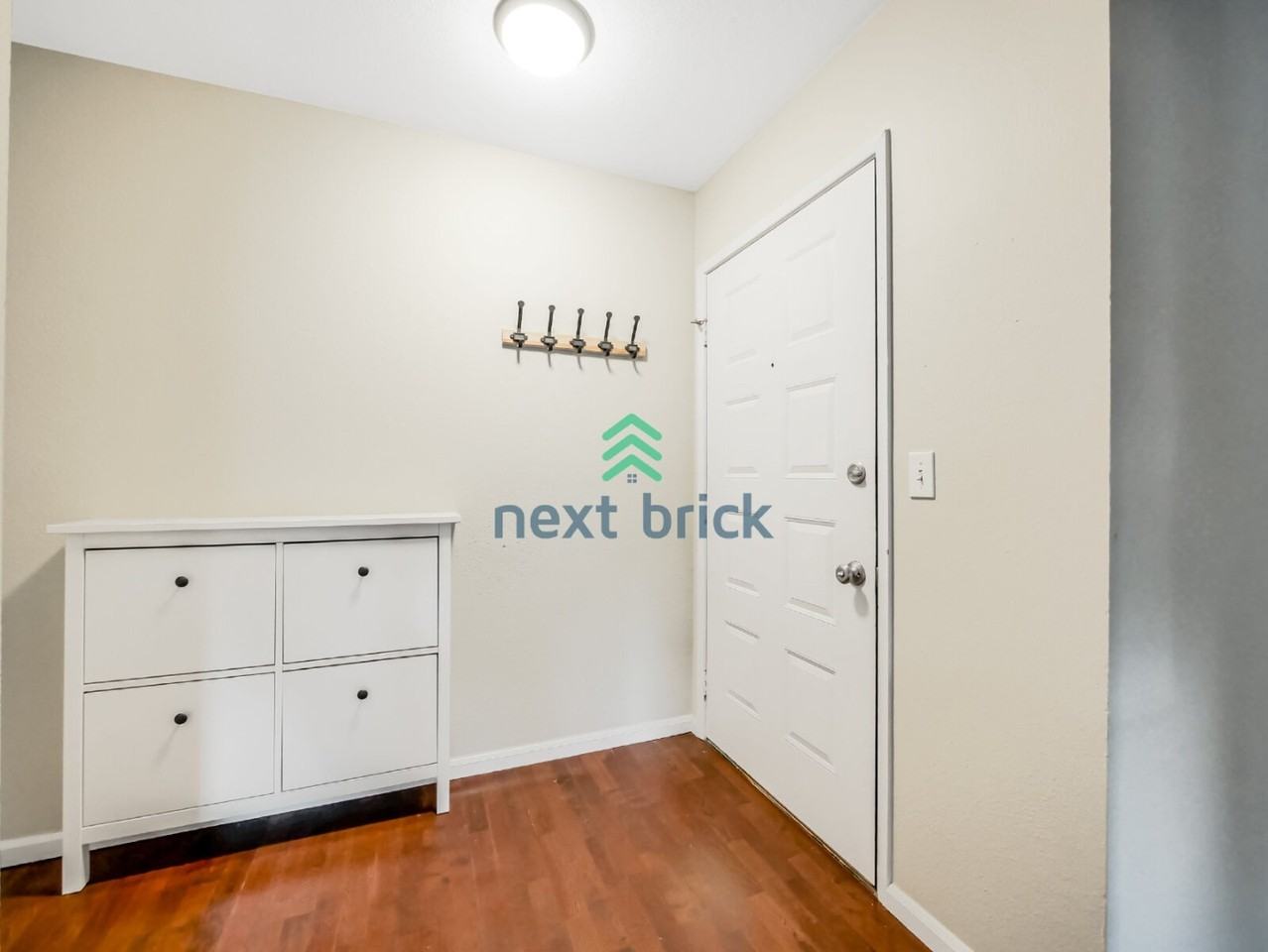 10415 Ne 32nd Pl #E302 - Photo 2 of 15