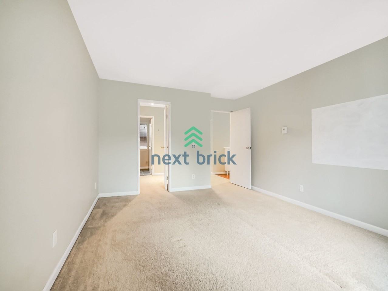 10415 Ne 32nd Pl #E302 - Photo 6 of 15
