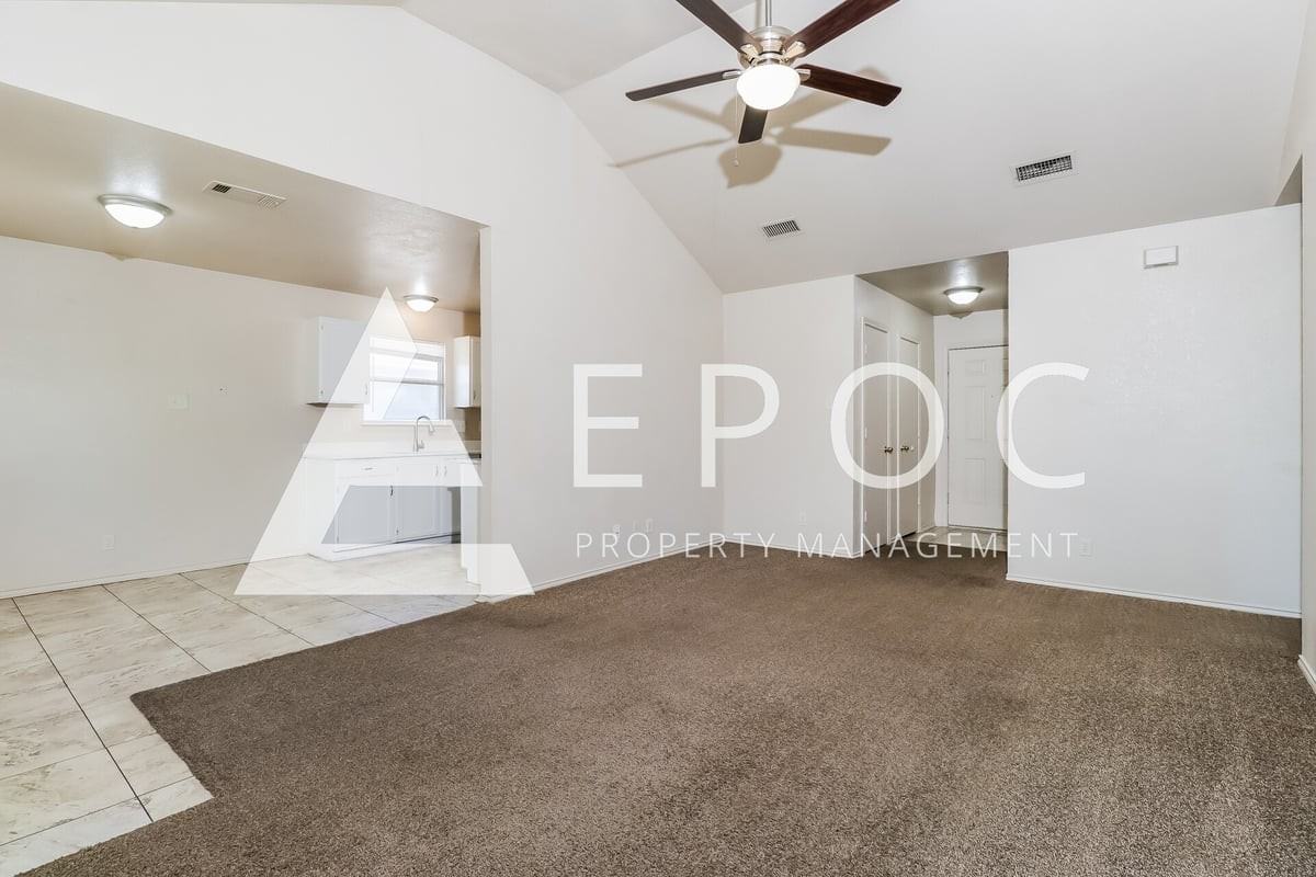 4700 Ridgehaven Dr - Photo 6 of 15