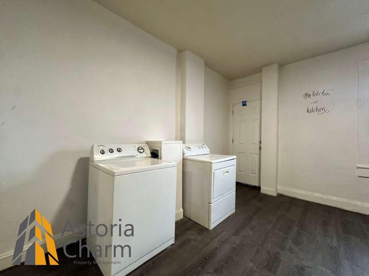 2542 W Fayette St - Photo 4 of 50
