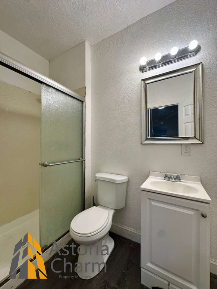 2542 W Fayette St - Photo 5 of 50