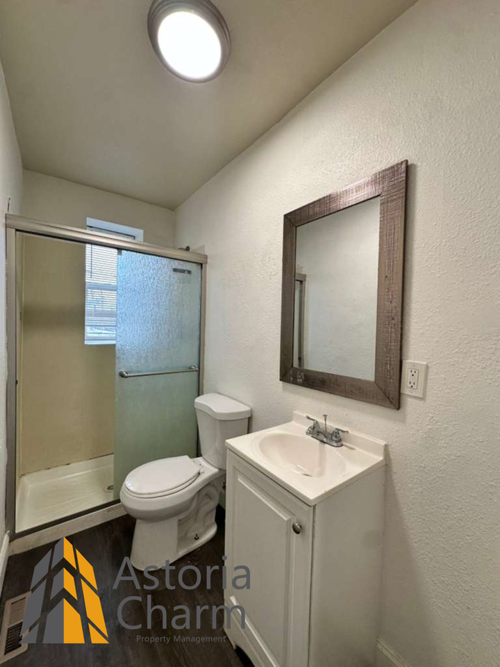 2542 W Fayette St - Photo 7 of 50