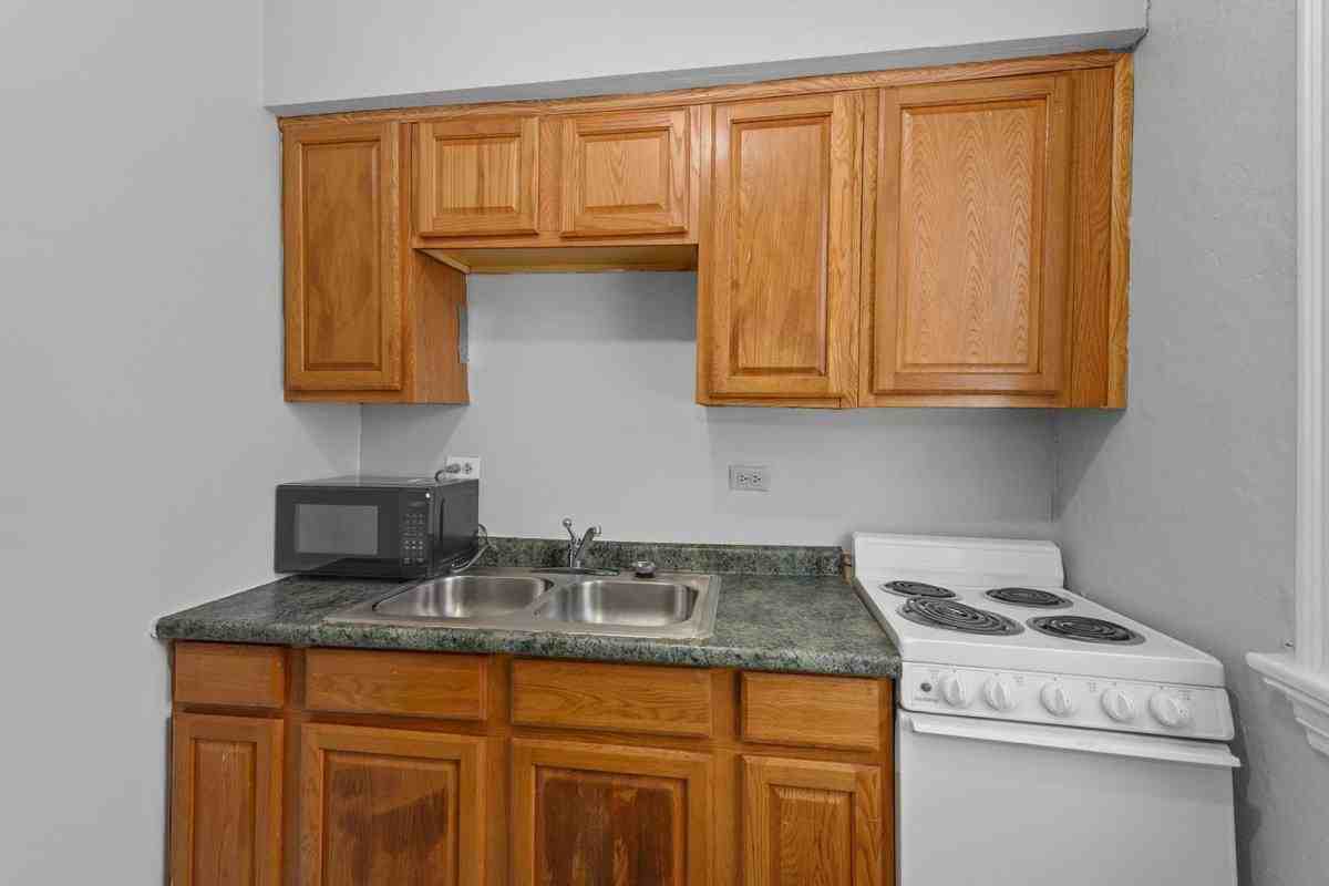 2431 Ohio Ave #1 - Photo 5 of 10