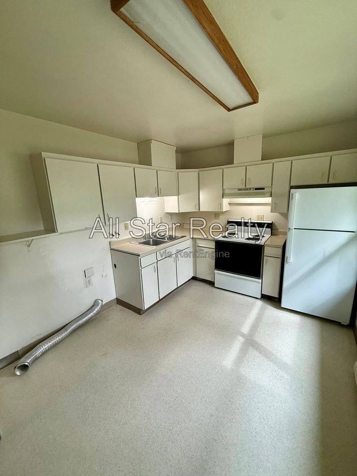 5701 E 98th Ave #1 - Photo 4 of 10