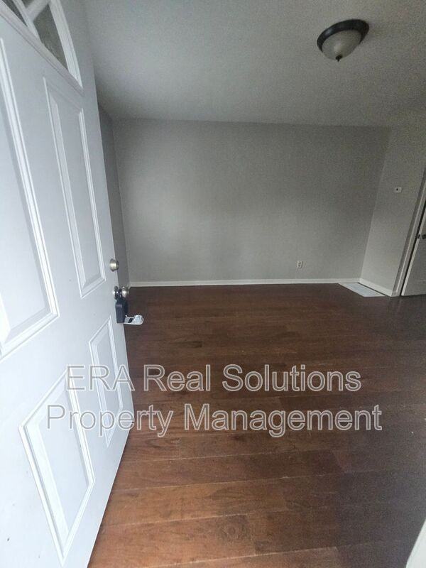 268 S Powell Ave - Photo 5 of 21