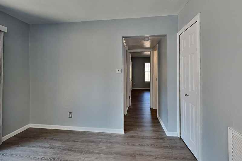 420 Dollins St - Photo 6 of 16