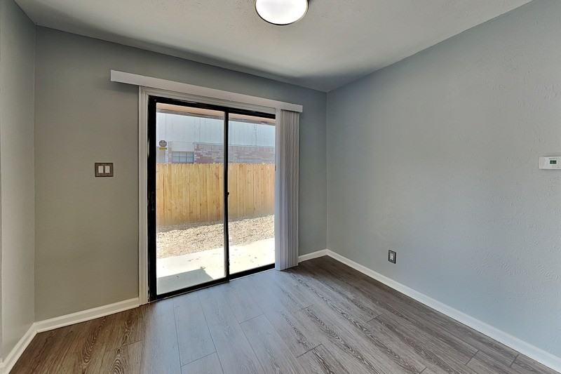 420 Dollins St - Photo 7 of 16