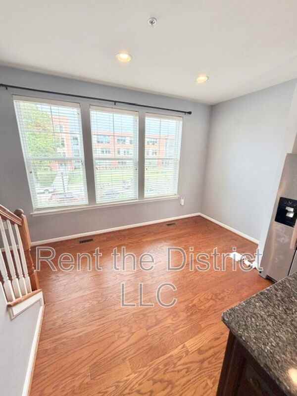 677 Anacostia Ave Ne - Photo 5 of 22