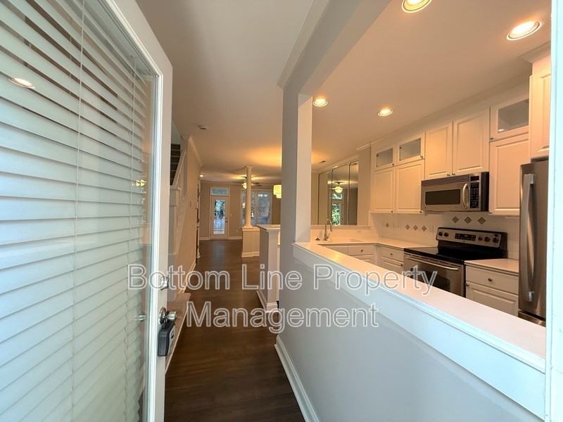 1516 Cleveland Ave - Photo 2 of 22