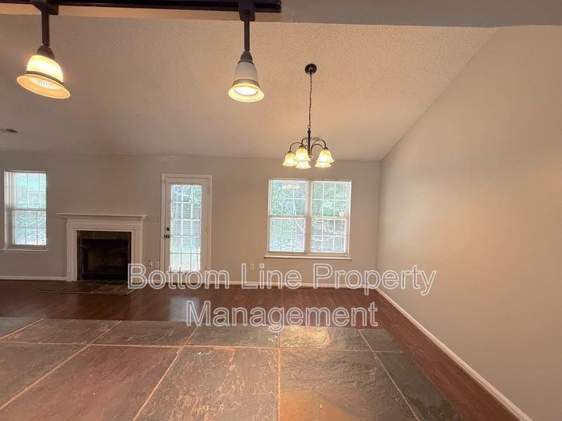5441 Realtree Ln - Photo 4 of 21