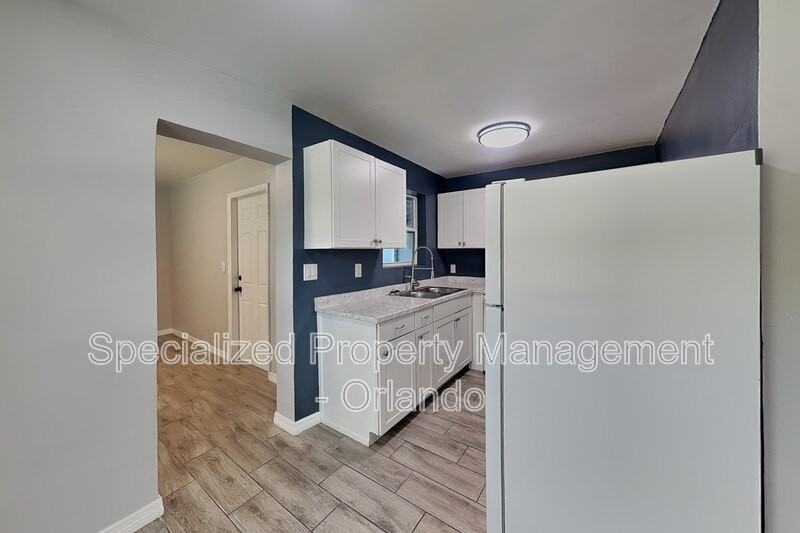 561 Raleigh St - Photo 5 of 23