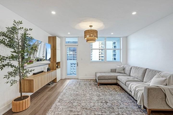 4250 Galt Ocean Drive - Photo 2 of 8