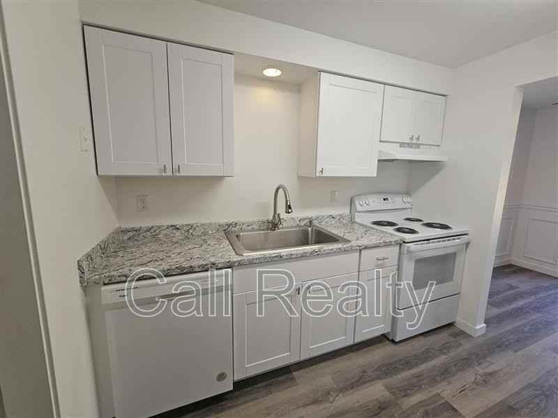 12117 E 23rd Ave - Photo 5 of 20