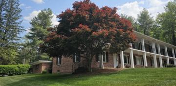 featured image of 102 Boyd Dr #3B