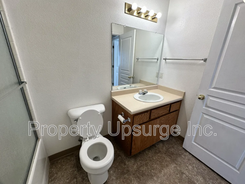 2485 Girvan Rd - Photo 5 of 19