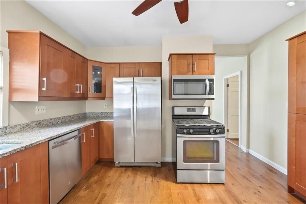 81 Jenkins St - Photo 3 of 36