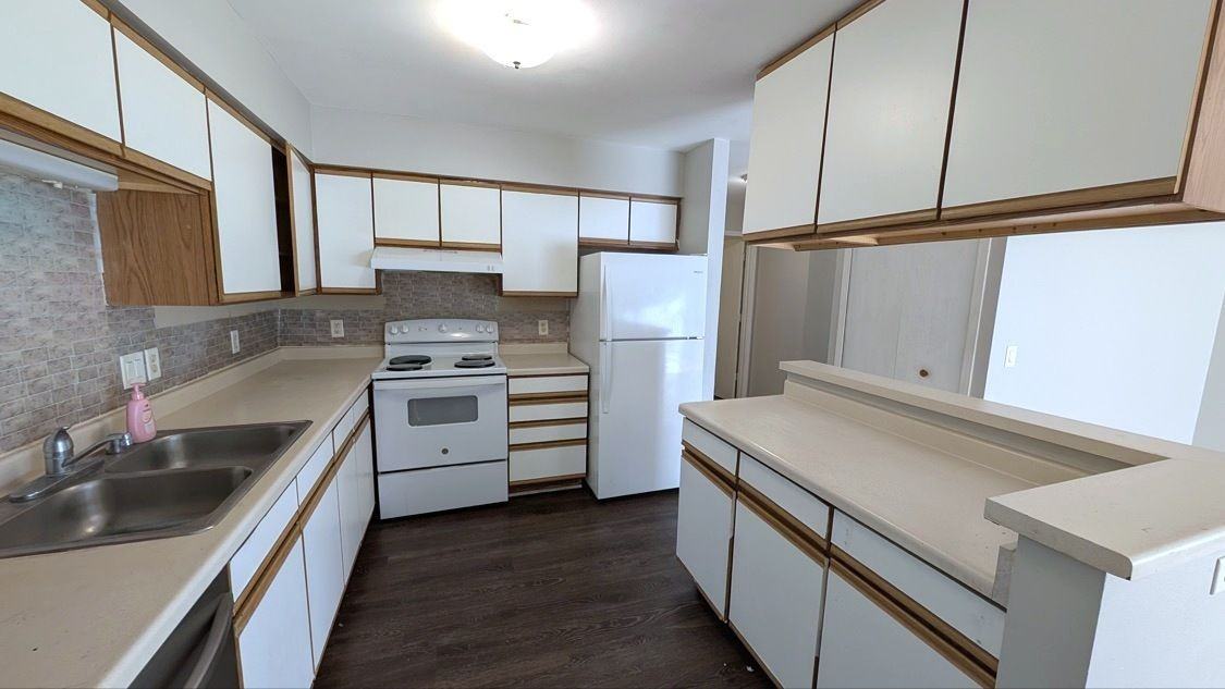 1016 Rockefeller Ln - Photo 2 of 9