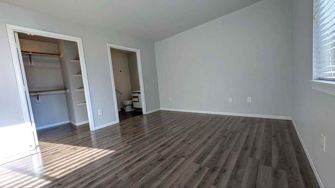 1016 Rockefeller Ln - Photo 5 of 9