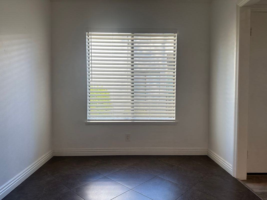1500 Windsor Ln - Photo 5 of 17