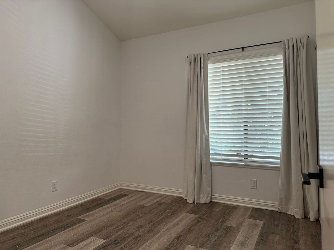 1500 Windsor Ln - Photo 7 of 17