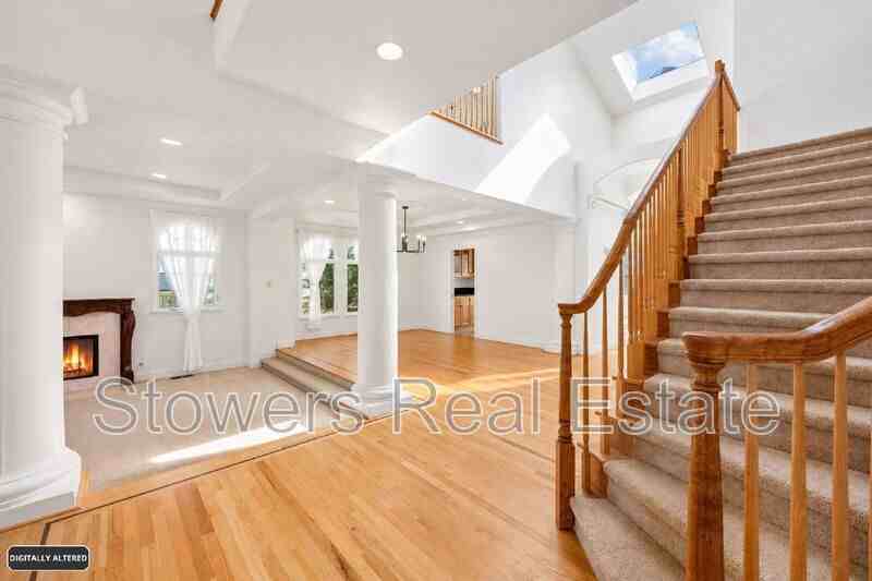 941 Roselma Pl - Photo 4 of 50
