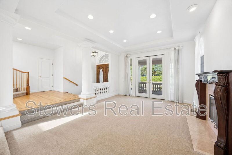 941 Roselma Pl - Photo 6 of 50