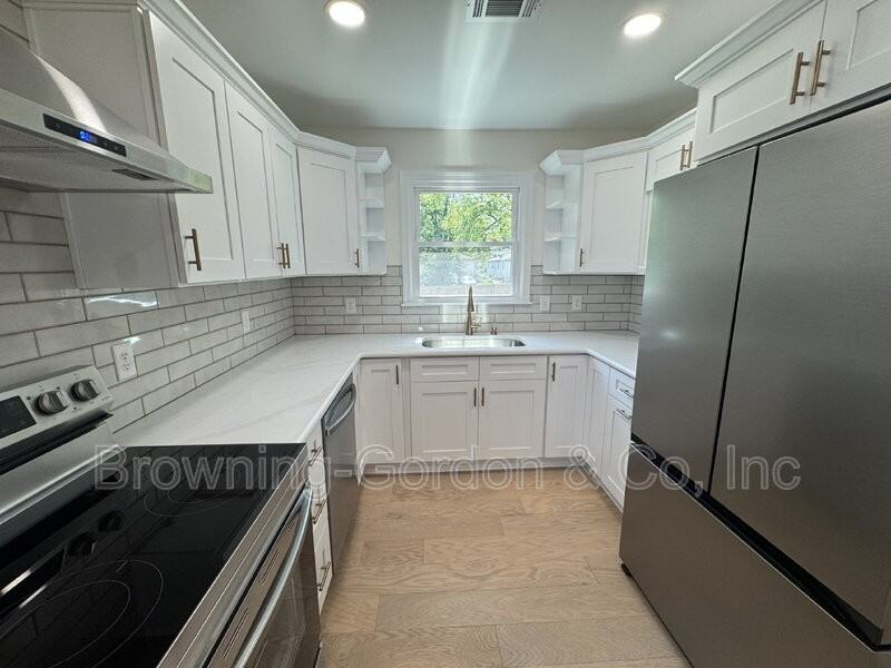 331 Oriel Ave - Photo 7 of 28