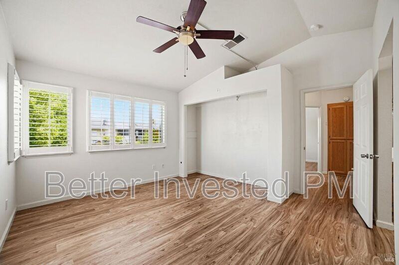 2427 Bramble Way - Photo 2 of 42