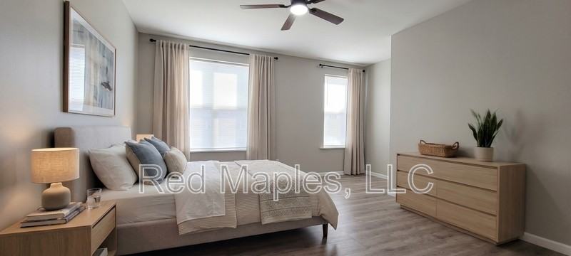 3725A Iowa Ave - Photo 3 of 6