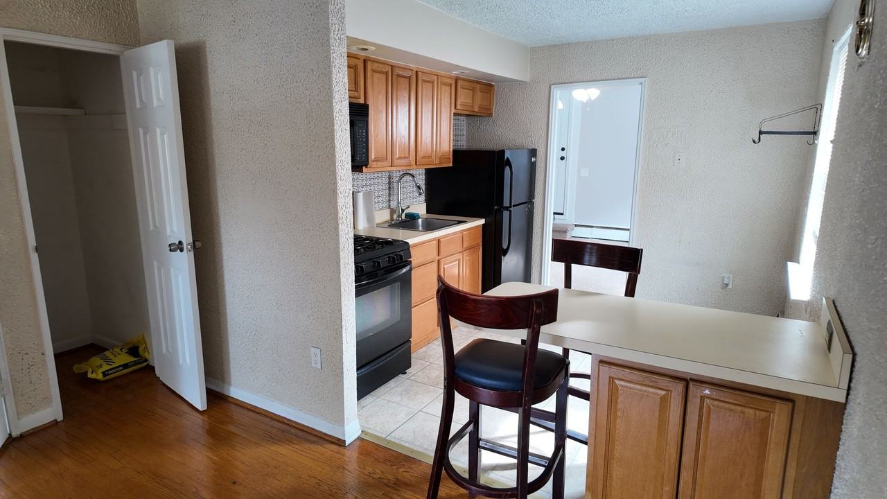 6359 Edmund St - Photo 5 of 16