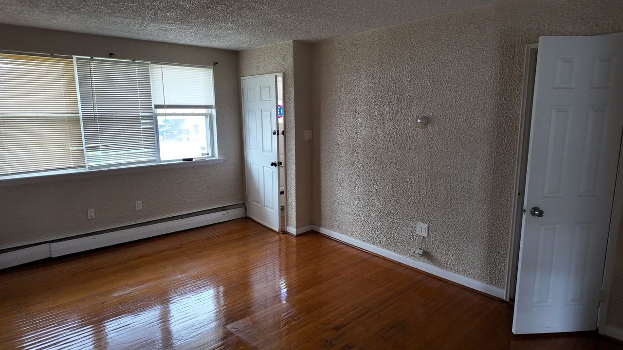 6359 Edmund St - Photo 7 of 16