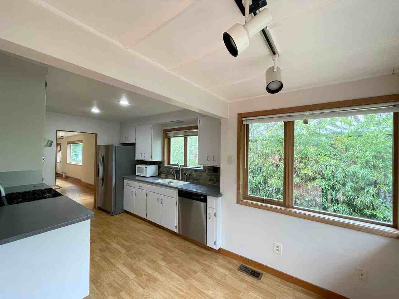 2611 W Newton St - Photo 5 of 22