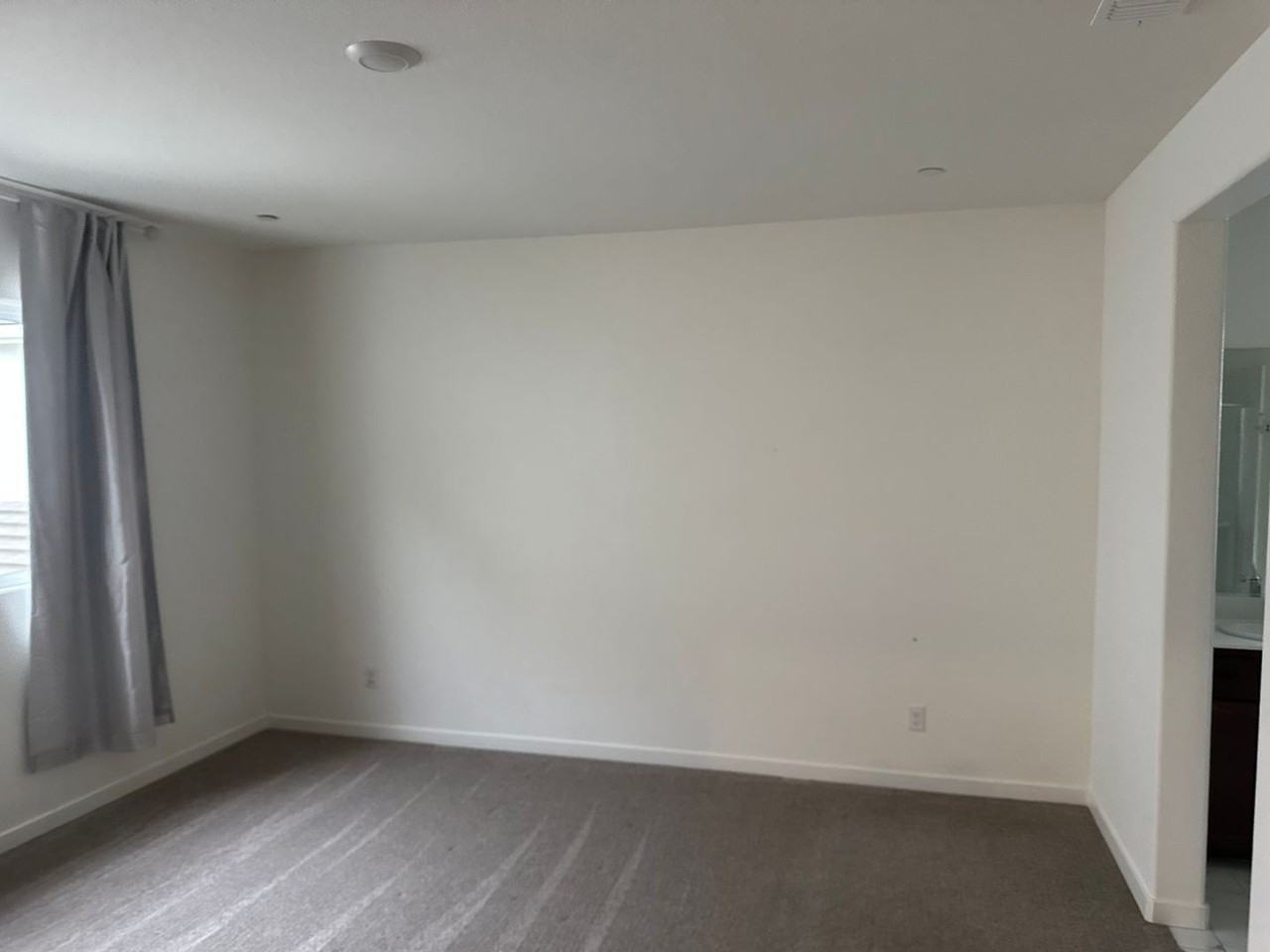 1649 Pagoda Ln - Photo 3 of 14