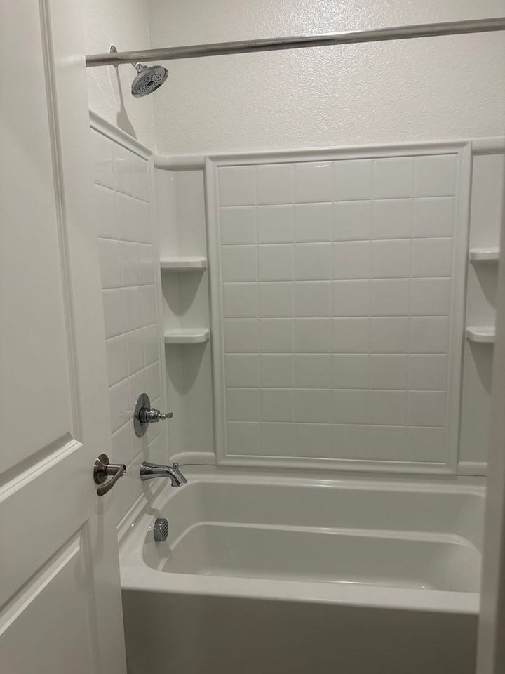 1649 Pagoda Ln - Photo 4 of 14