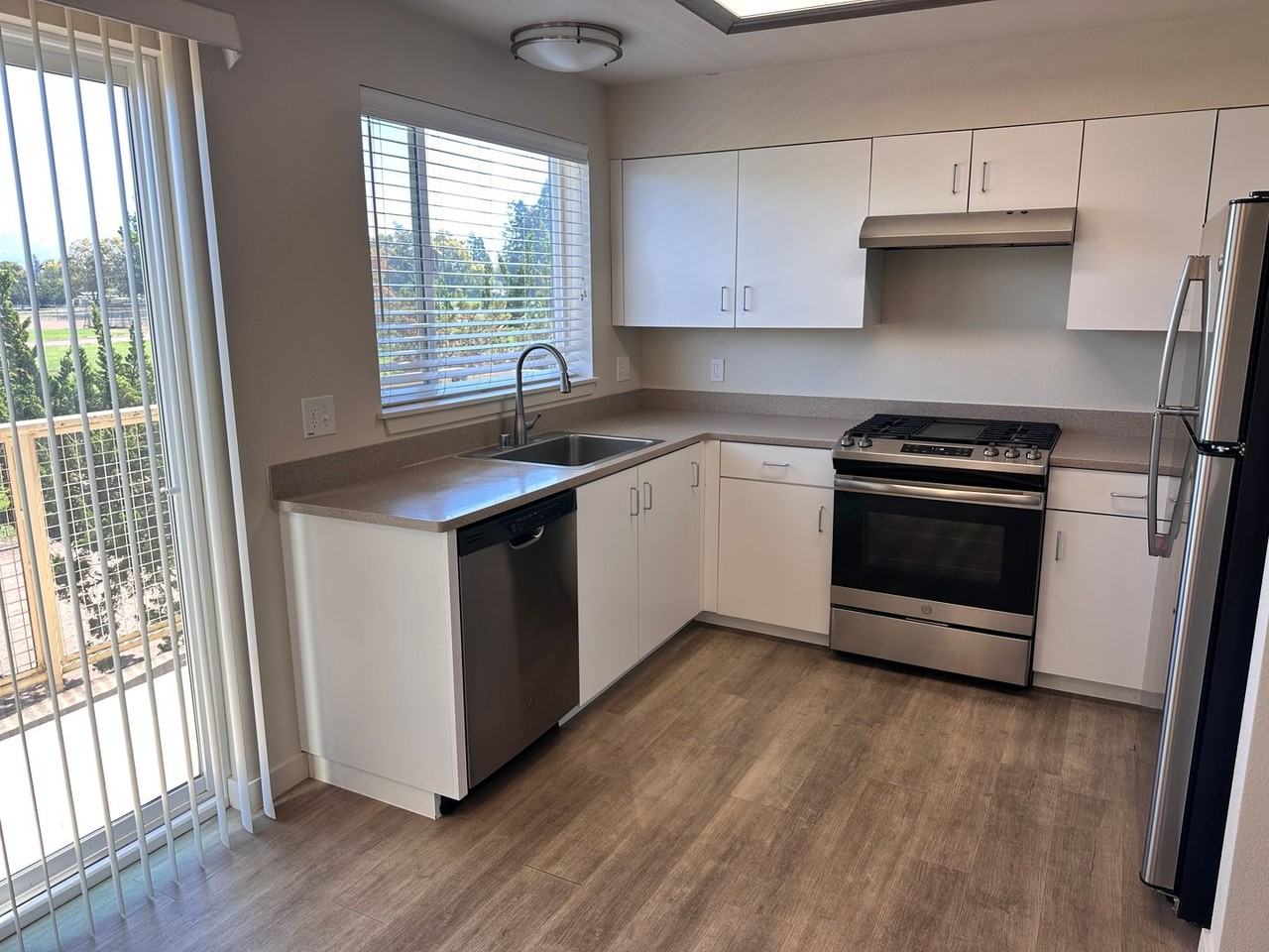435 Southwest Blvd - Photo 4 of 12