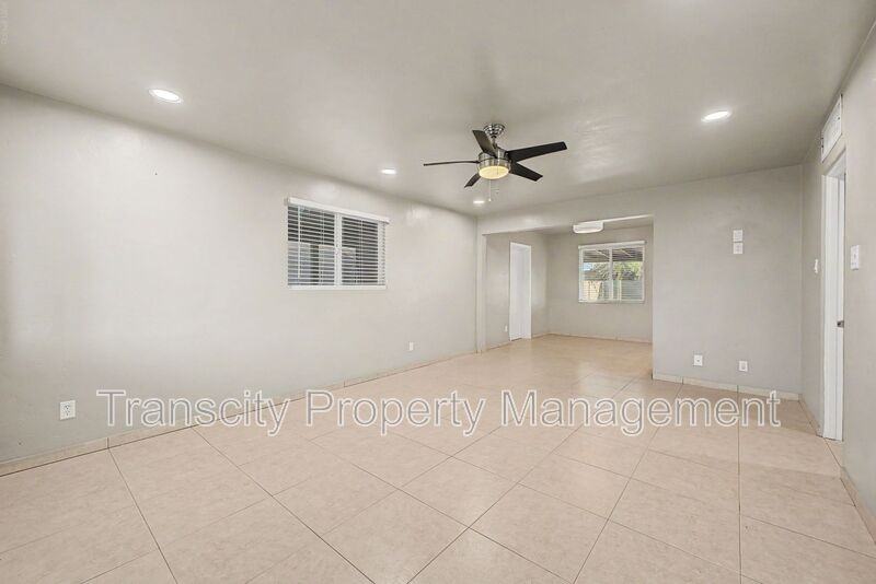 2011 W Mitchell Dr - Photo 6 of 28