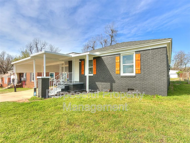 2813 Ne Success St - Photo 2 of 28