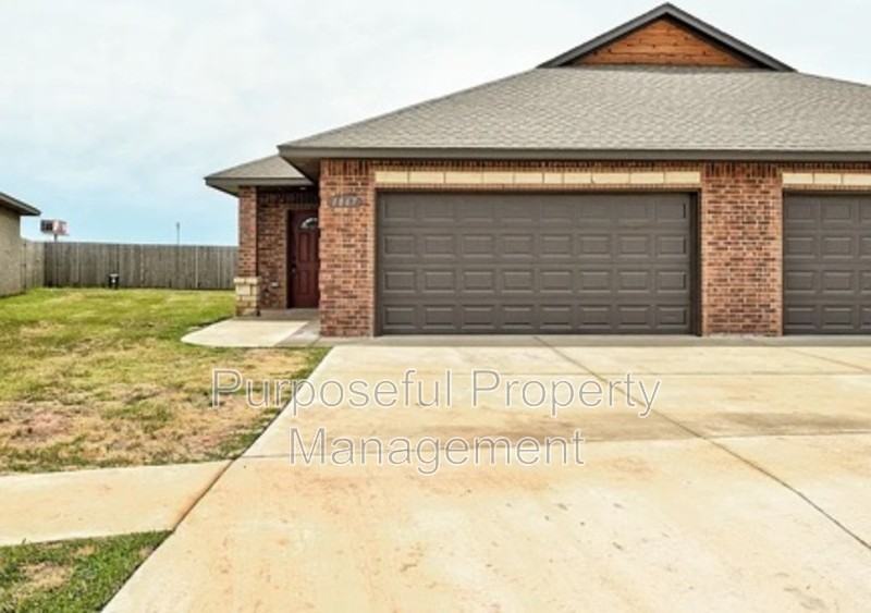 1867 Cypress Ln - Photo 2 of 31