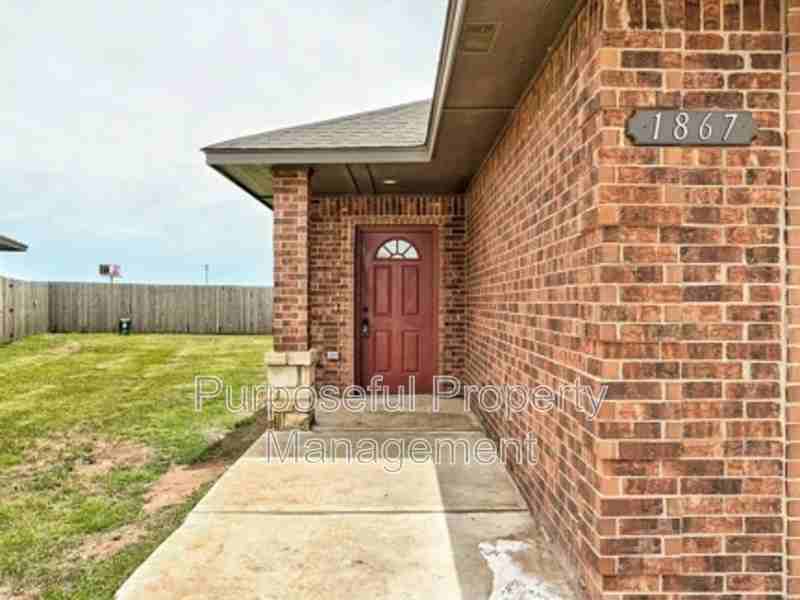 1867 Cypress Ln - Photo 3 of 31