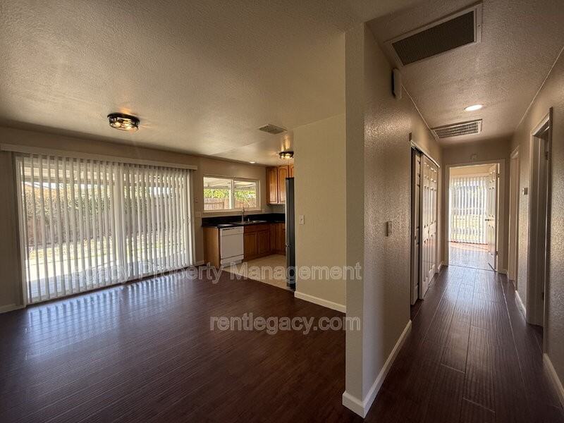 6631 Badger Ct - Photo 5 of 21