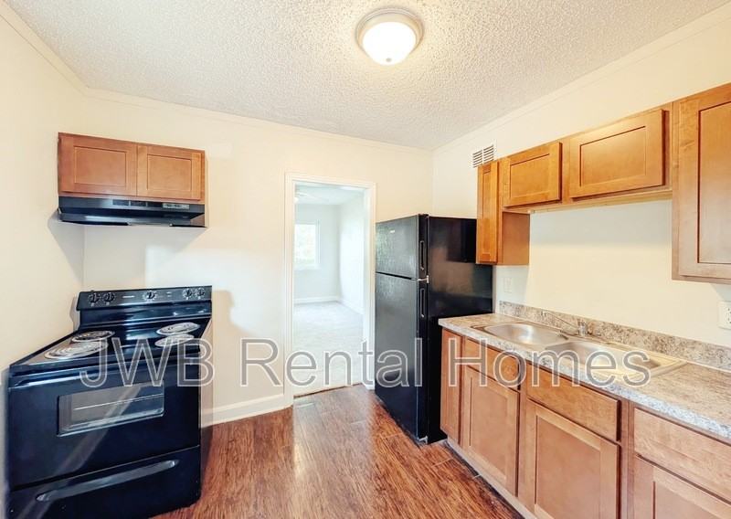 3357 Rosselle St - Photo 2 of 14