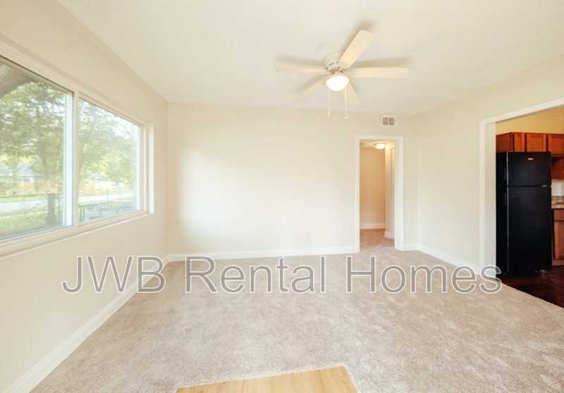 3357 Rosselle St - Photo 4 of 14