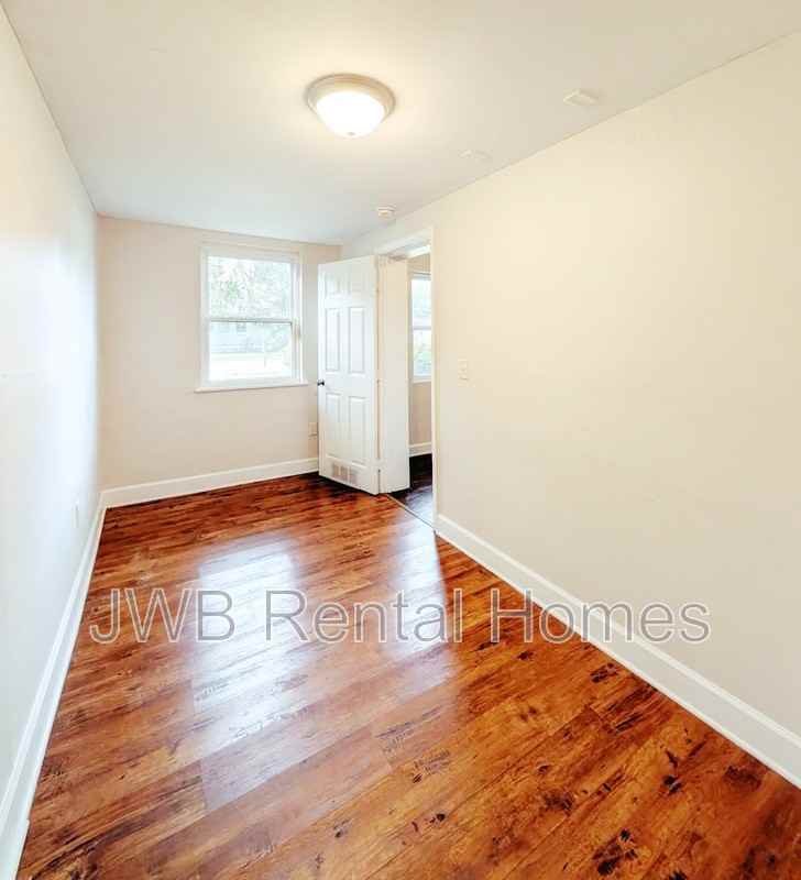 3357 Rosselle St - Photo 6 of 14