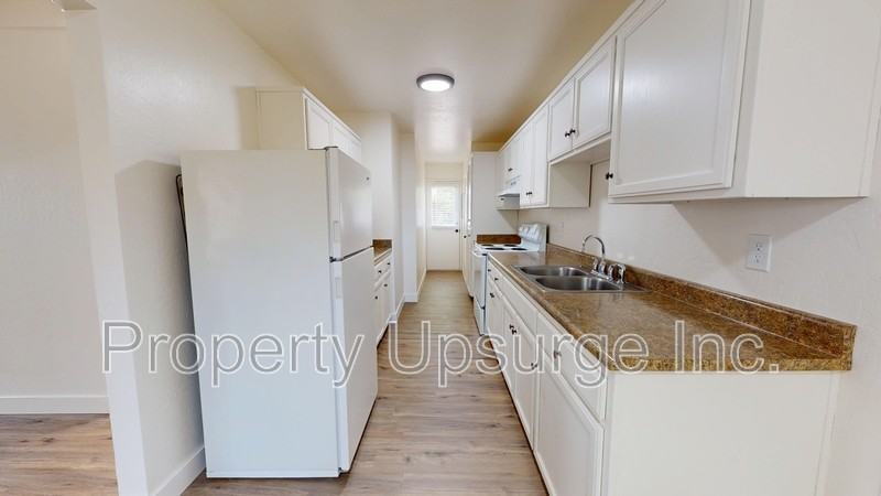 1167 Orange Ave - Photo 2 of 19