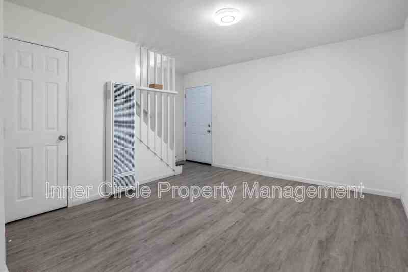 14 E 7th St - Photo 5 of 19