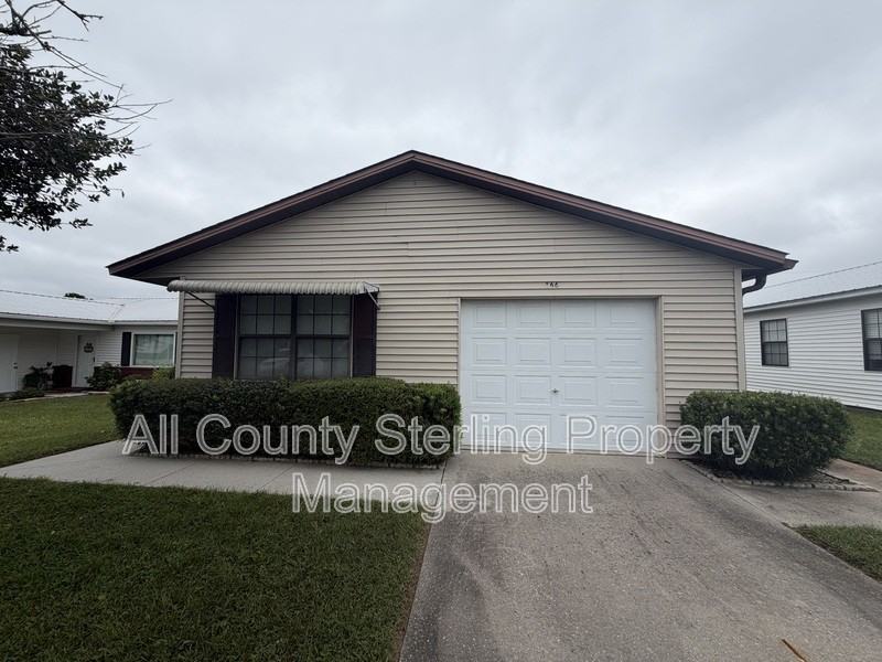 166 Se Jenese Way - Photo 4 of 15