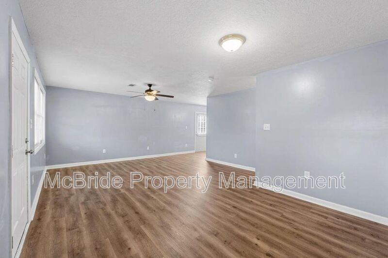 1413 Springview Dr - Photo 4 of 22