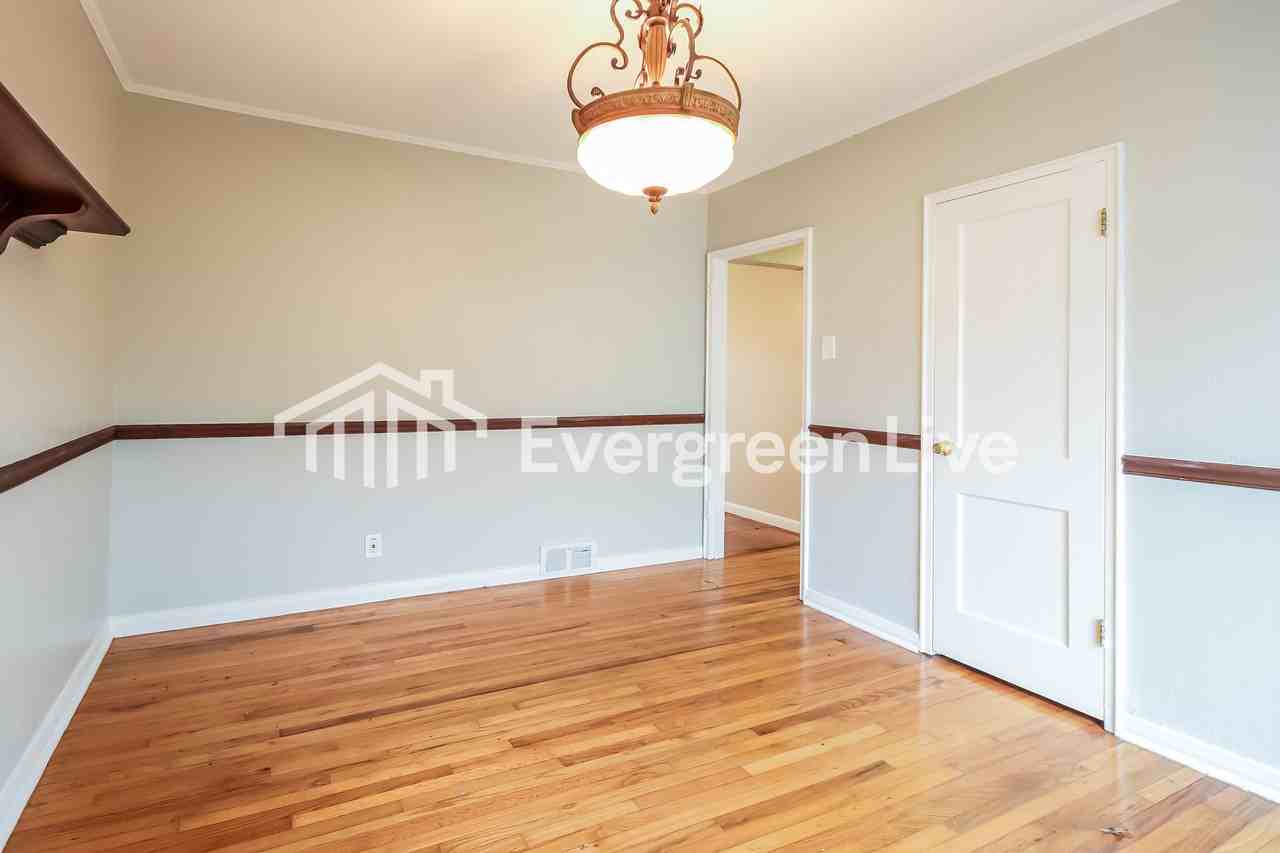 1097 N Adams St - Photo 5 of 13